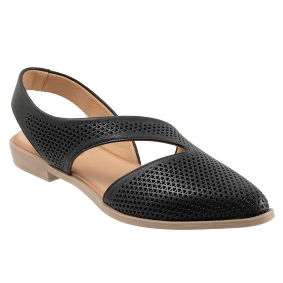 Bueno Shoes - NWT BUENO Brand BIANCA PERF Flat in Black
